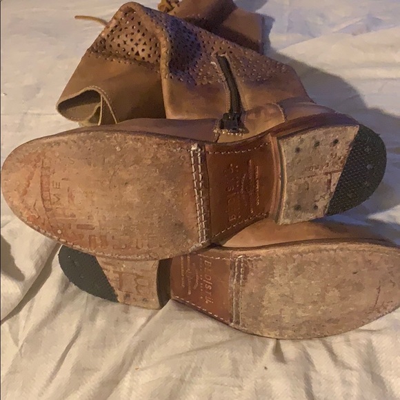 BedStu Cambridge Driftwood Tall Lace Boots - Picture 6 of 8